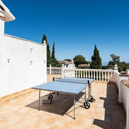 Villa Ct 389 - Faro's Charming & Private Pool In Benalmadena