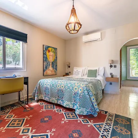Villa Ct 389 - Faro's Charming & Private Pool In Benalmadena